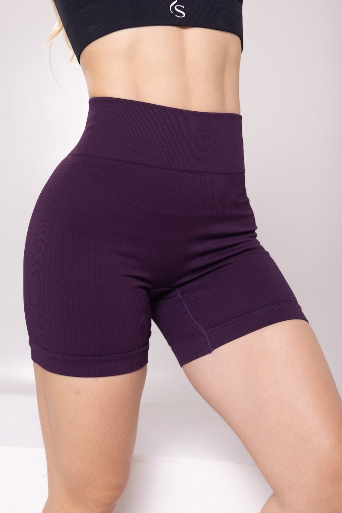 Tejido seamless cuenta con un diseño aerodinámico, confeccionado con telas de la más alta calidad, control y ajuste&nbsp; de abdomen, sin costuras.